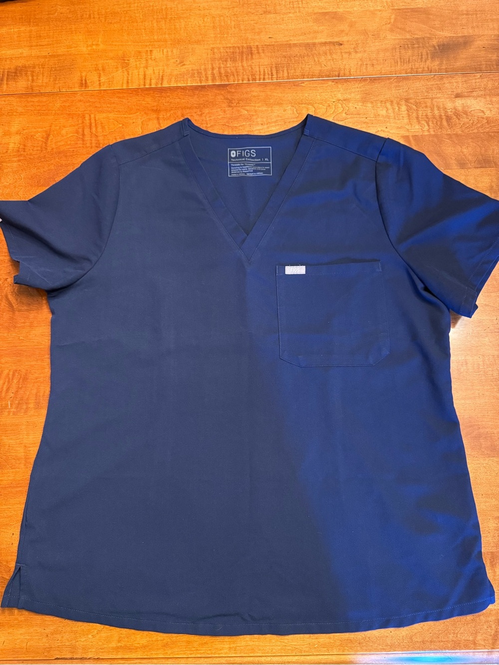 FIGS Catarina Navy Scrub Top XL